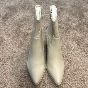 Steve Madden Carla Boots Size 11 M Color Bone